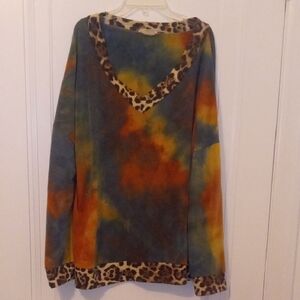 Tie-Dye V-Neck long sleeve with Leopard Trim women 2x